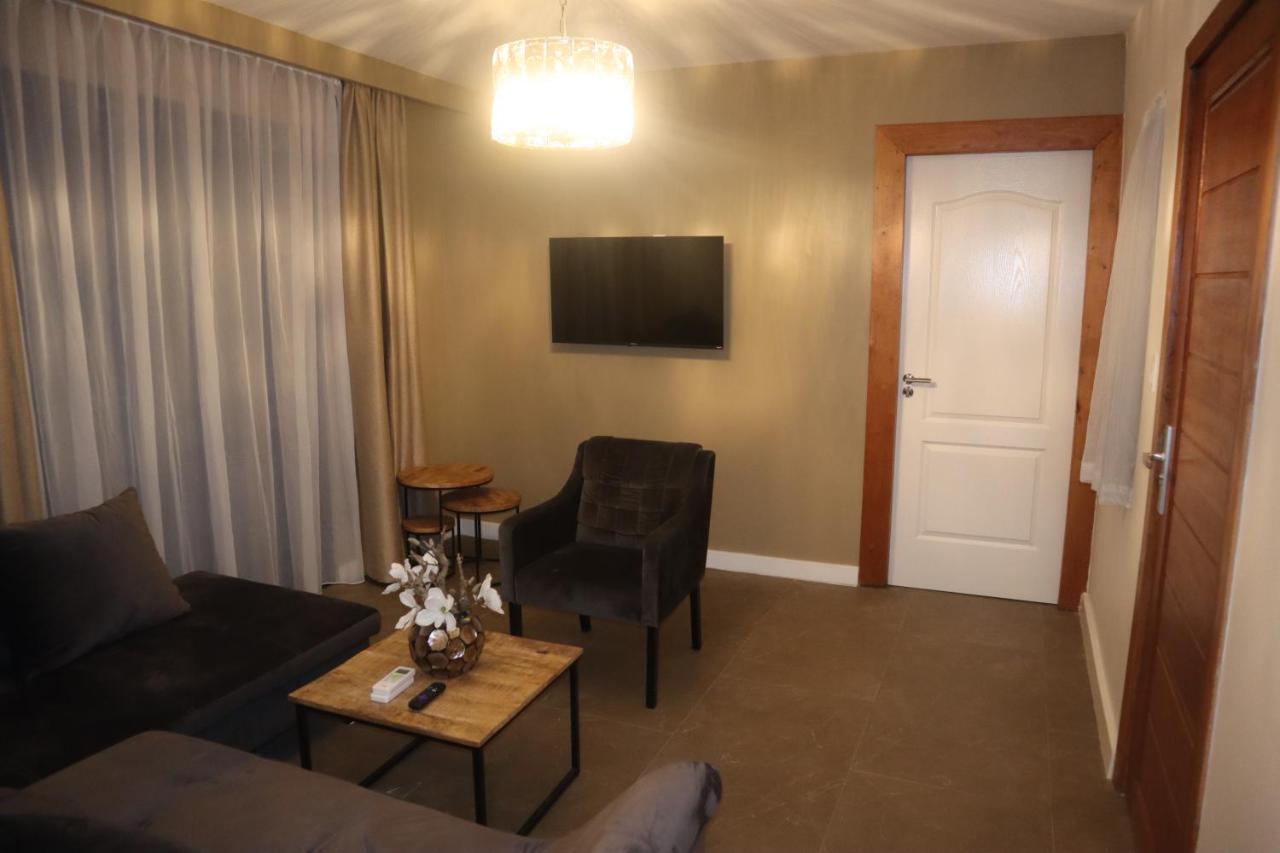 Empire Apartments Su 2 Marthastraat Paramaribo Eksteriør billede